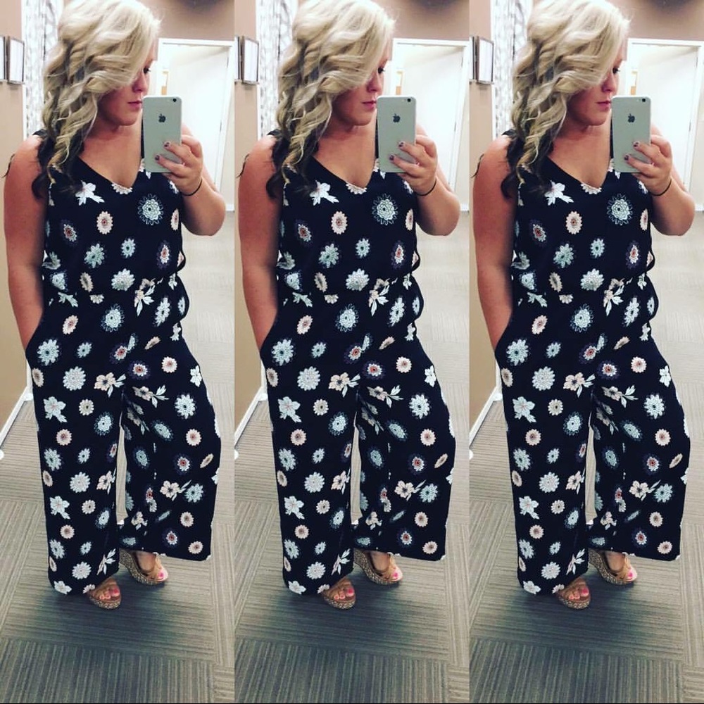 Wide leg jumpsuit!